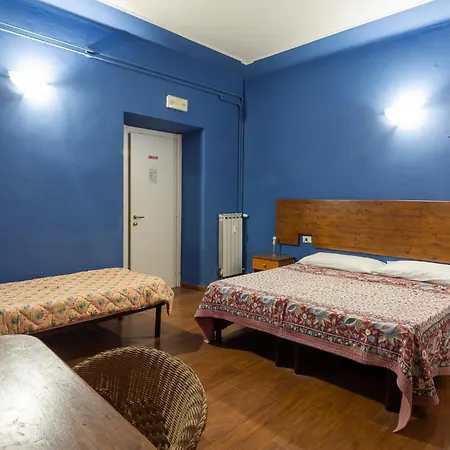 Calle E Tulipani 招待所