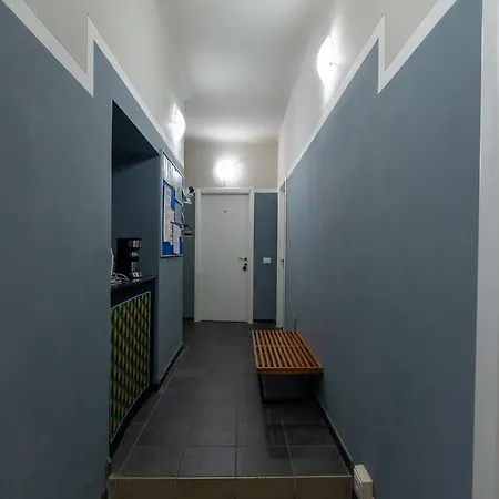 Calle E Tulipani 3* La Spezia